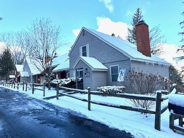 46 Corey Rd #46, Lanesborough, MA 01237
