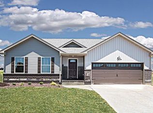 70 N Harvest Crest Ct, Highland, IL 62249