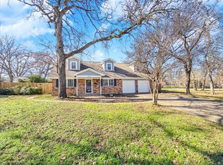 404 Phillips Ct, Arlington, TX 76010