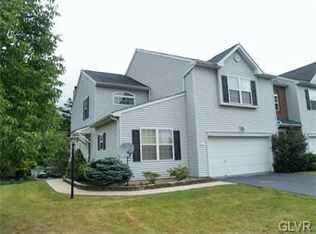 315 Hawthorn Ln, Whitehall, PA 18052