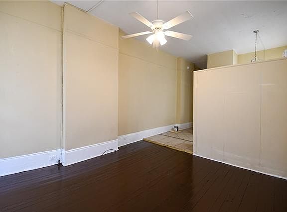 3rd image of 1812 Dante St