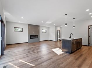 10265 3rd St NE UNIT A, Blaine, MN 55434