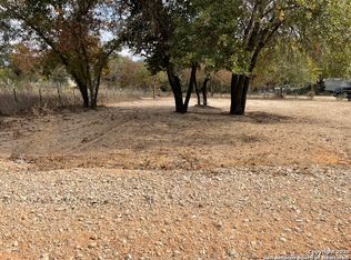 1120 County Road 6846, Lytle, TX 78052