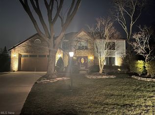 17900 Chatham Ct, Strongsville, OH