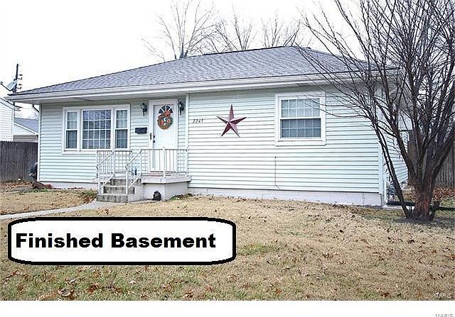 1st image of 2245 Woodlawn Ave
