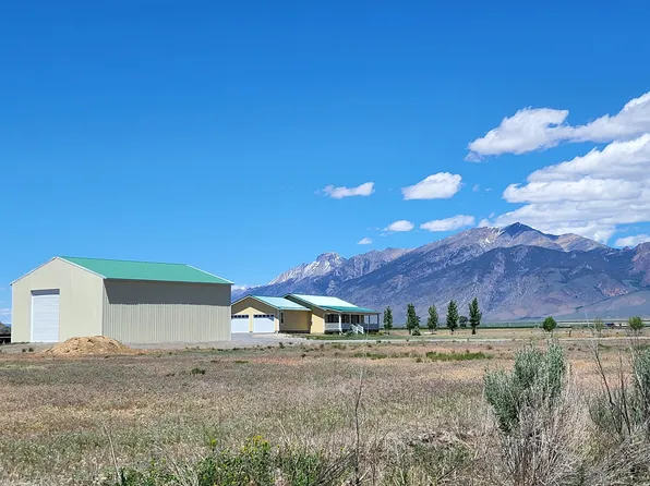 3885 N 3850 W, Mackay, ID 83251