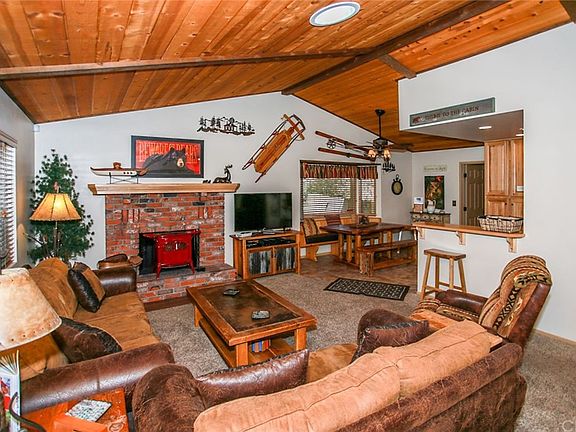 4th image of 1233 Redwood Dr