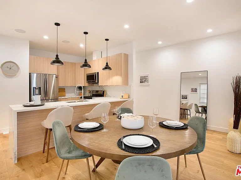 418 N Stanley Ave #420 — Photo 15