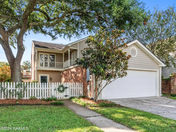 2 Heatherstone Dr, Lafayette, LA 70508