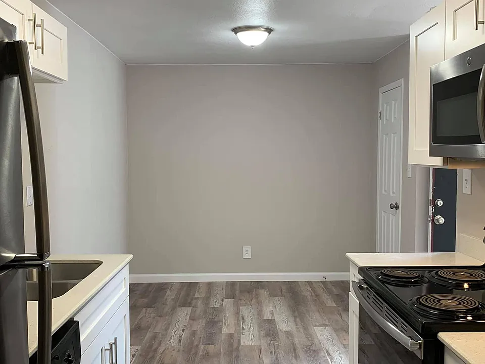 The Summit Apartments