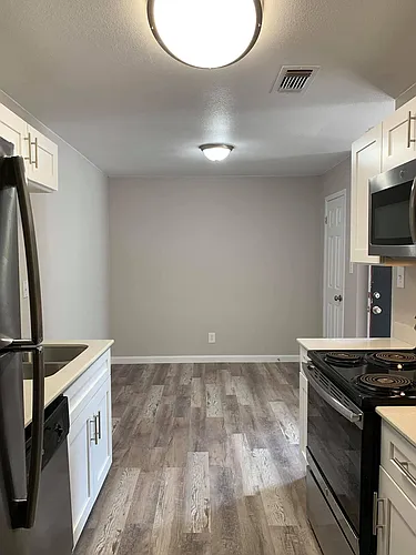 The Summit Apartments Photo 1