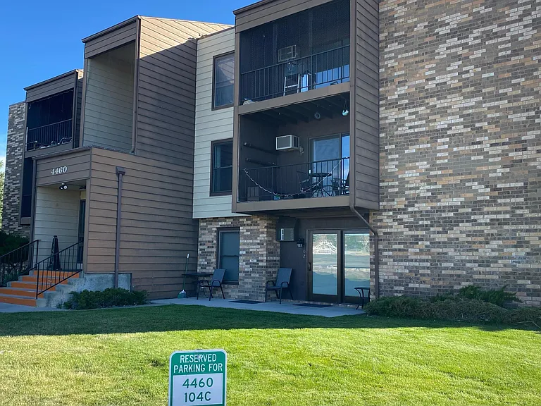 4460 S Poplar St #102 — Photo 4