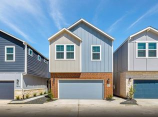 9828 Rugged Oaks Dr, Houston, TX 77080