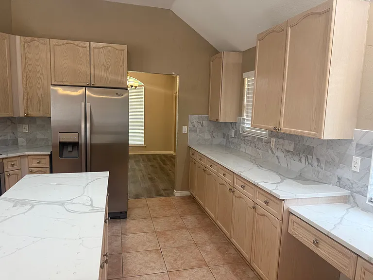 9200 Fairwood Ct — Photo 10