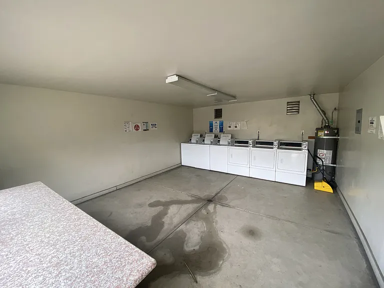 2203 E. El Segundo Blvd. (Elsegunbrook, LLC) — Photo 11