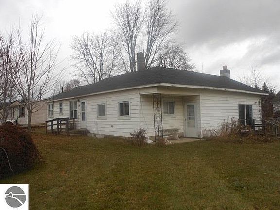 2nd image of 224 Court St