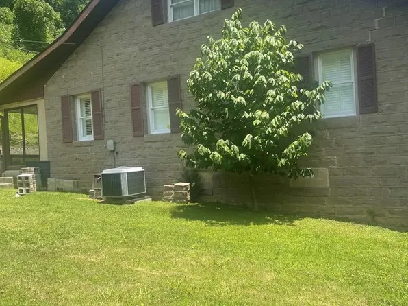 540 W Main St, Hindman, KY 41822