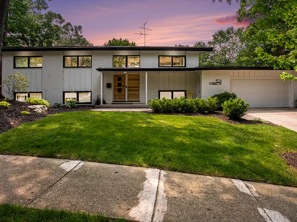 1321 Cornell Ave SE, East Grand Rapids, MI 49506