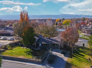 1755 Crest View Dr, Grand Junction, CO 81506
