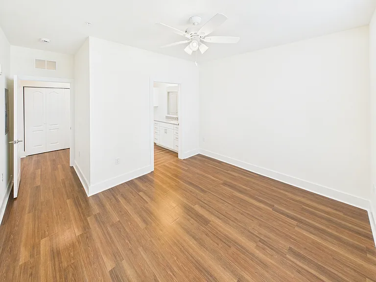 270 Arsdale Ave #26-103 — Photo 5