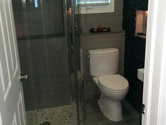 2nd Bathroom