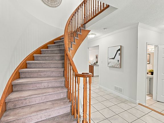 3rd image of 89 Fieldcrest Ave