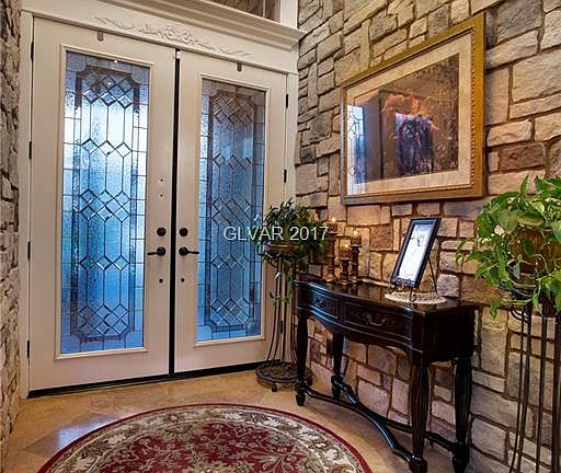 3rd image of 10020 Charlemont Dr