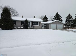 48 4th St NE, Blackduck, MN 56630