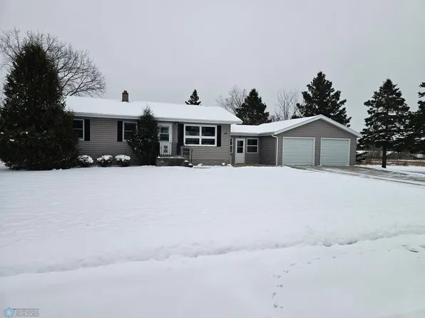 48 4th St NE, Blackduck, MN 56630