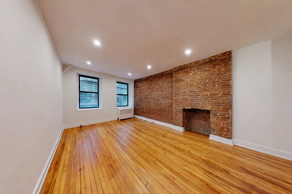 Building Photo - 45 W 87th St #1A
