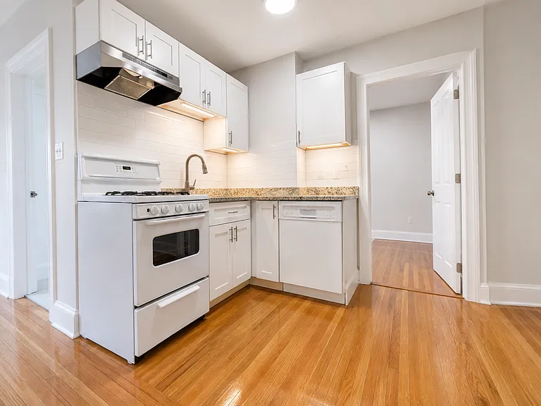 107 Jersey St #9 — Photo 2