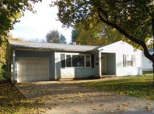65 Westbrook Ln, Troy, OH 45373