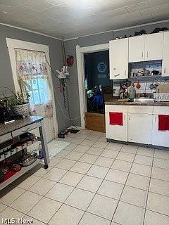 3rd image of 3133 W 73rd St