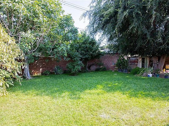 2nd image of 454 Palomar Dr
