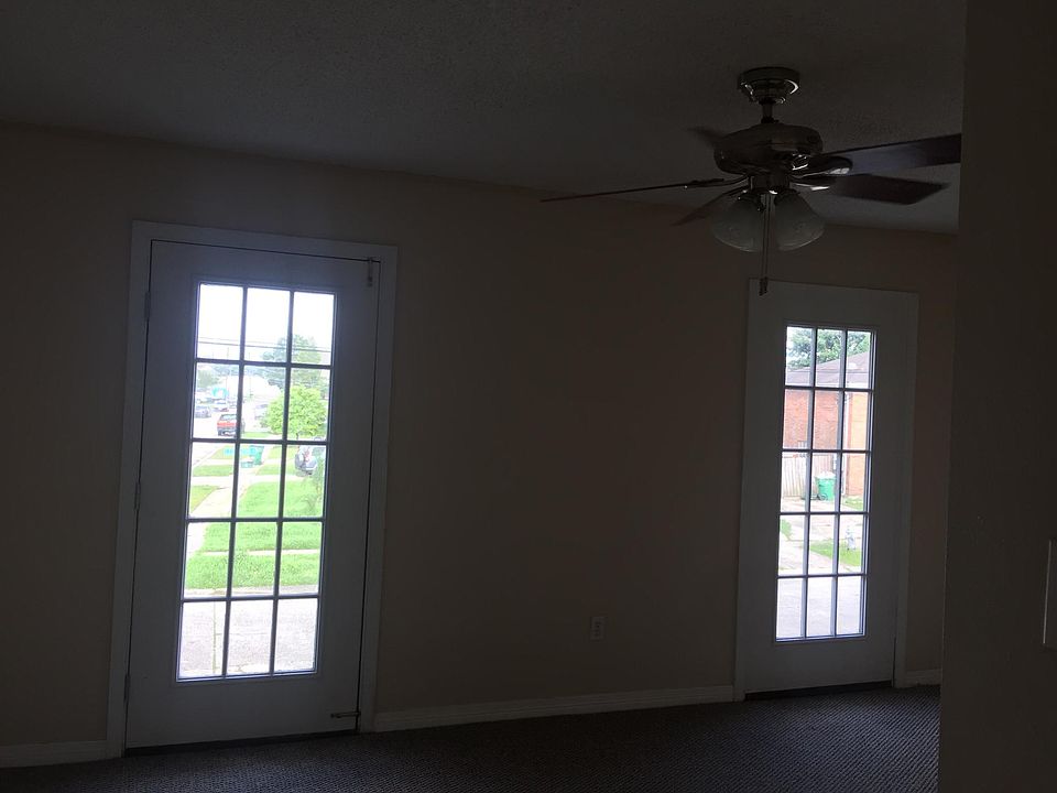 1st image of 2716 Lexington Dr