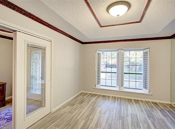 4th image of 7007 Crater Lake Dr