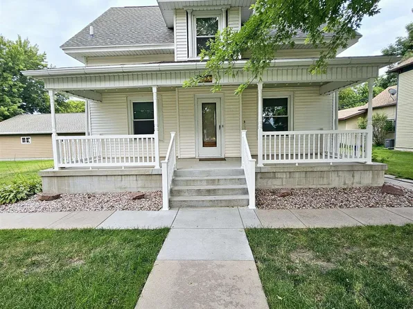 508 S Saunders Ave, Sutton, NE 68979