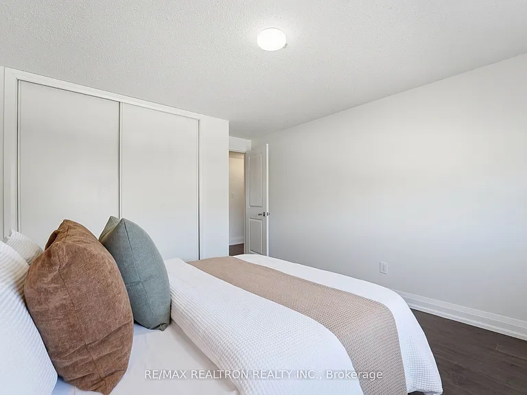 117 Cardinal Cres #UPPER — Photo 28