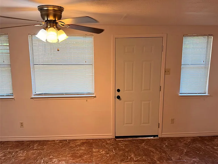 7406 Southgate Ln #A — Photo 18