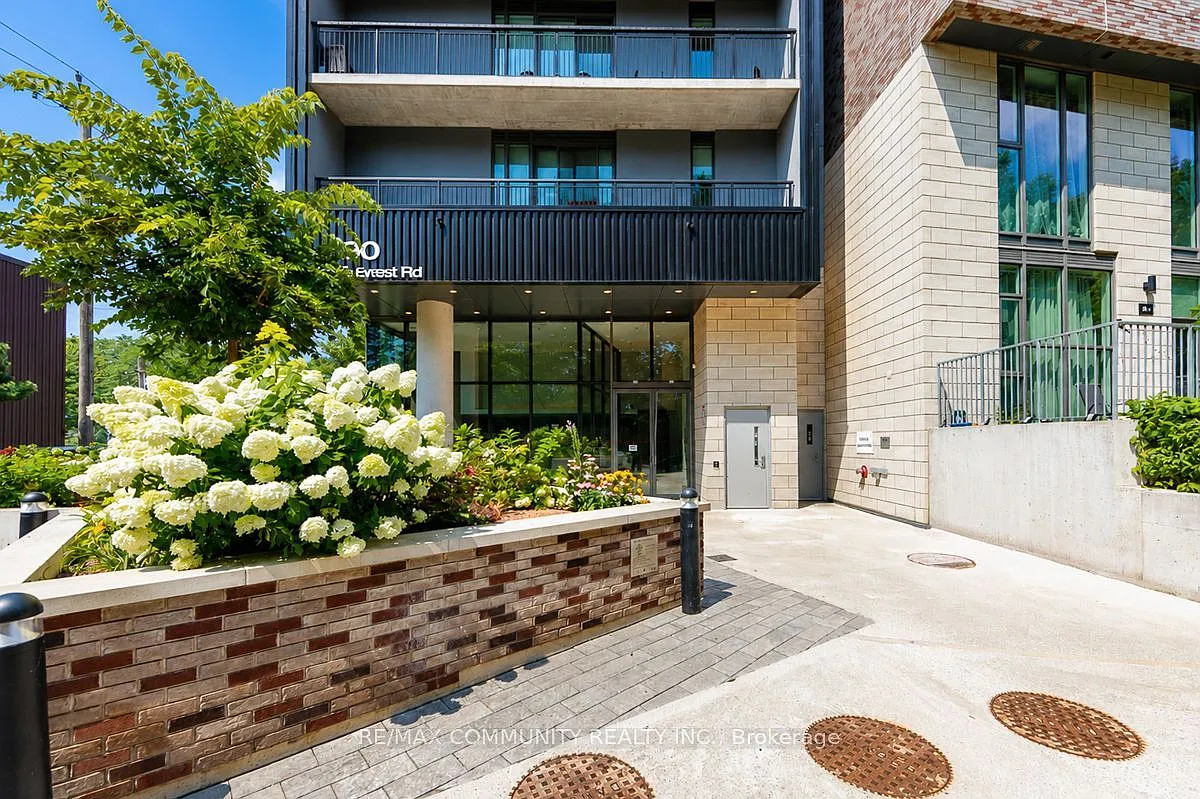 2 bed, $1,999 — Photo 2