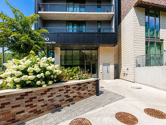 2nd image of 90 Glen Everest Rd #320