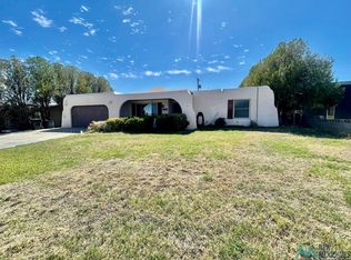 3007 Mountain View Dr, Carlsbad, NM 88220