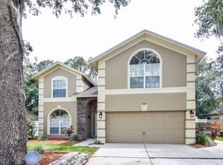 2305 Needham Dr, Valrico, FL 33596