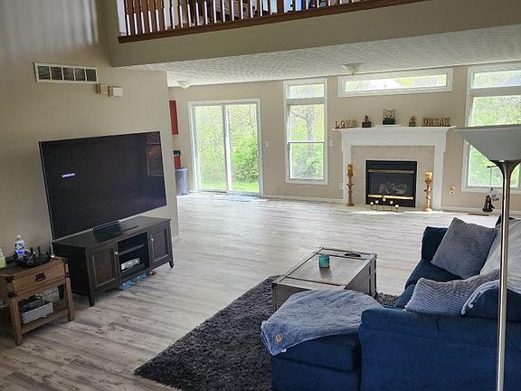 5th image of 7817 White Ash Ct