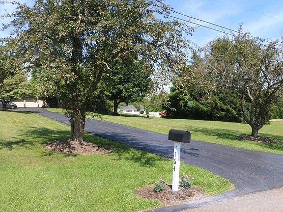 3rd image of 164 Orchard Dr