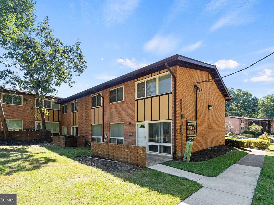 1st image of 10148 Fair Woods Dr