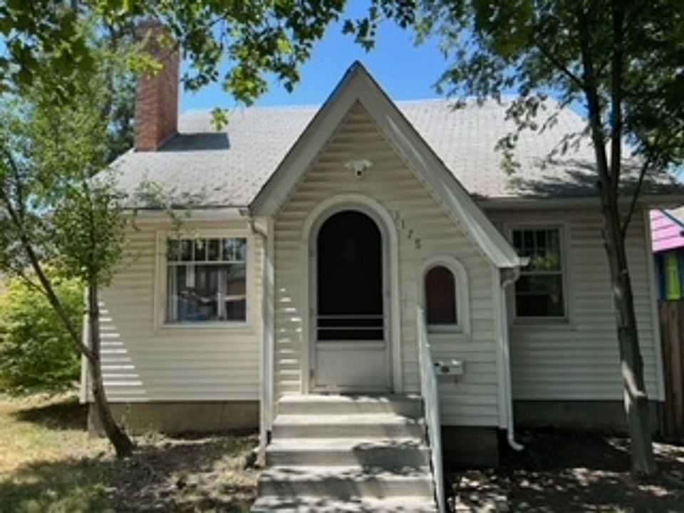 1st image of 117 S Jackson St