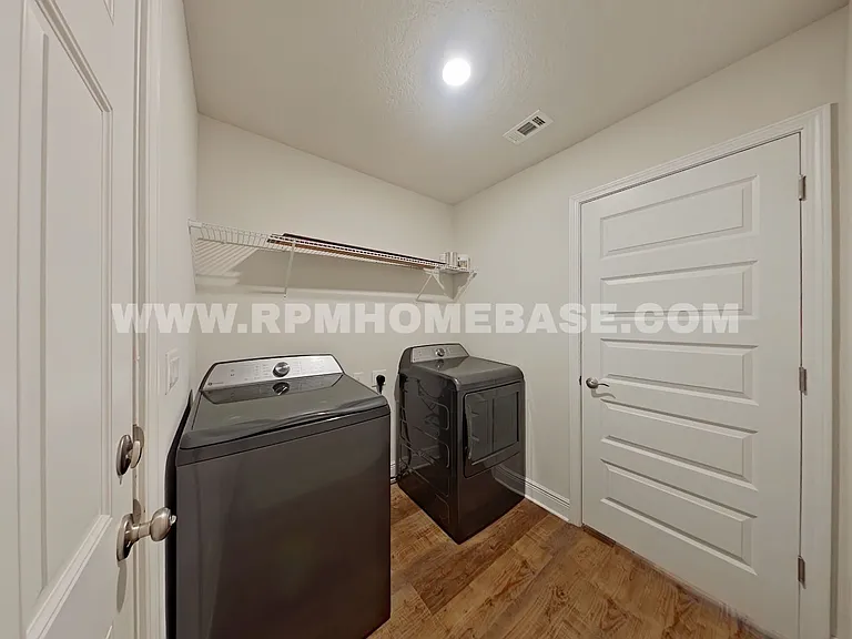 5820 Crestlake Dr — Photo 18