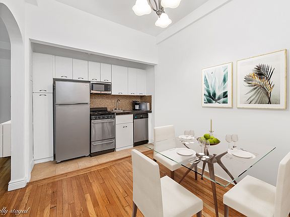 5th image of 414 E 52nd St APT 1A