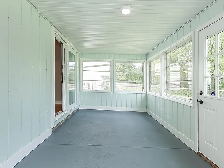 22290 Sharon Ln — Photo 29